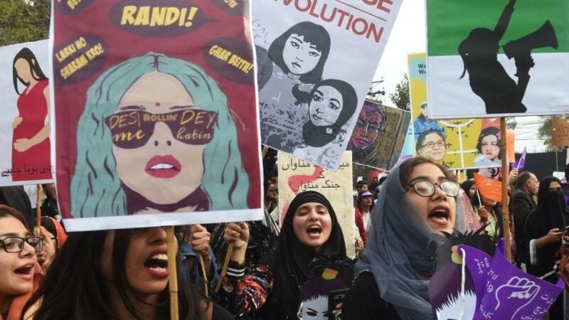 Woman gang-raped in front of her children in Lahore, Pakistan rape woman