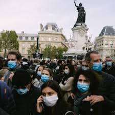Chaos in France after attacker decapitates a women