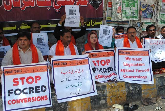Christian mother & son shot dead in Pakistan
