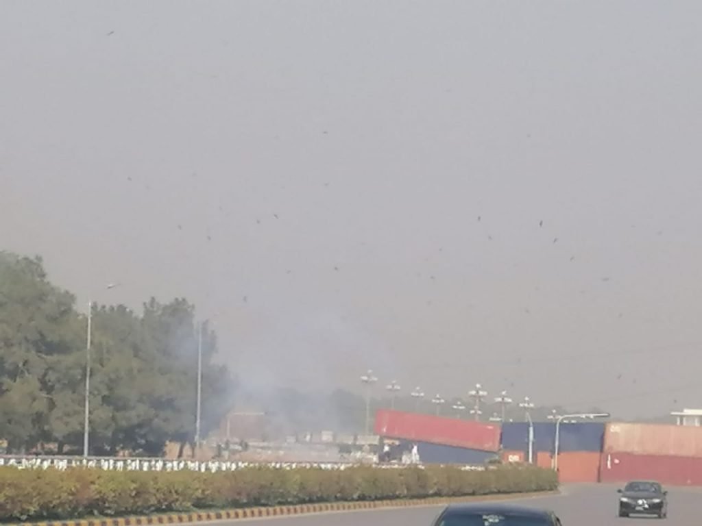 Clashes erupt between police & protesters; Islamabad turns into battlefield