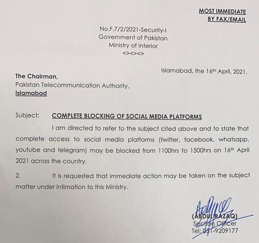 Pakistan partially suspends Social Media