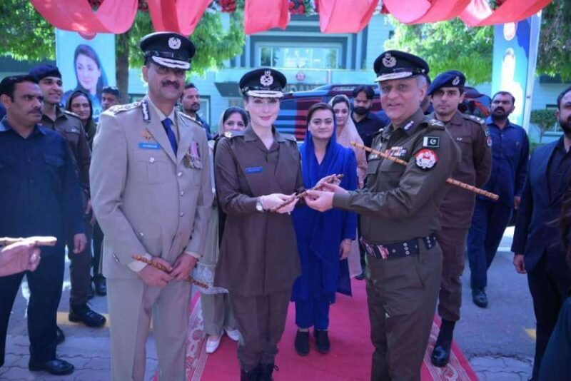 Maryam Nawaz Sharif Symbolic Gesture: A Beacon of Empowerment in Pakistani Law Enforcement