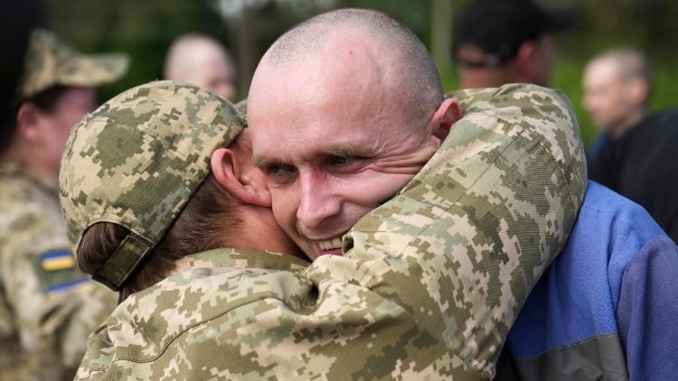 In a major diplomatic development, Russia and Ukraine swapped 800 prisoners in what could be a turning point in the ongoing war. This exclusive analysis explores the deal's background, Trump’s involvement, and global implications, raising the question: is a larger peace agreement on the horizon?