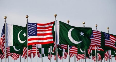 A landmark meeting between President Trump and Field Marshal Asim Munir has led to a billion-dollar U.S.–Pakistan oil and energy deal, promising massive American investment, lower tariffs, and a strategic partnership reshaping South Asia’s geopolitical and energy landscape.
