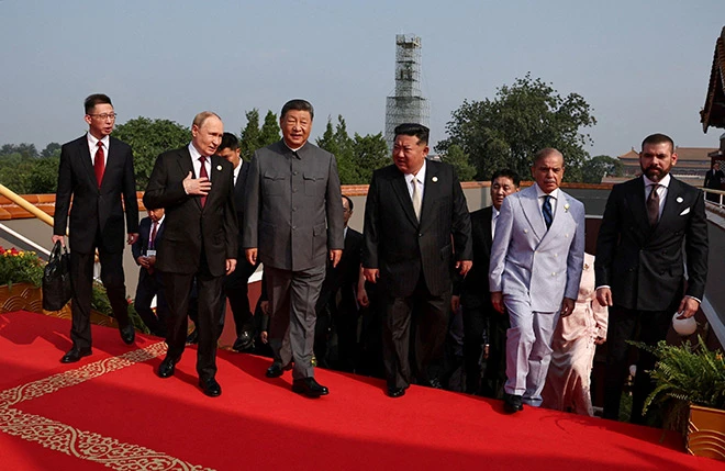 Putin Warns Ukraine: Talks or Force as Russia Grows Stronger With Backing From China and North Korea Putin Warns Ukraine: Talks or Force as Russia Grows Stronger With Backing From China and North Korea