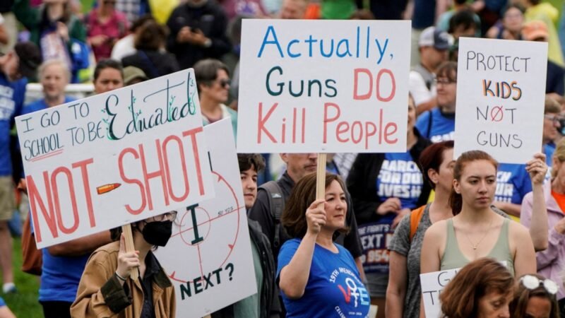 Brondi and Brown University Attack Spark Global Debate on Gun Control Brondi and Brown University Attack Spark Global Debate on Gun Control