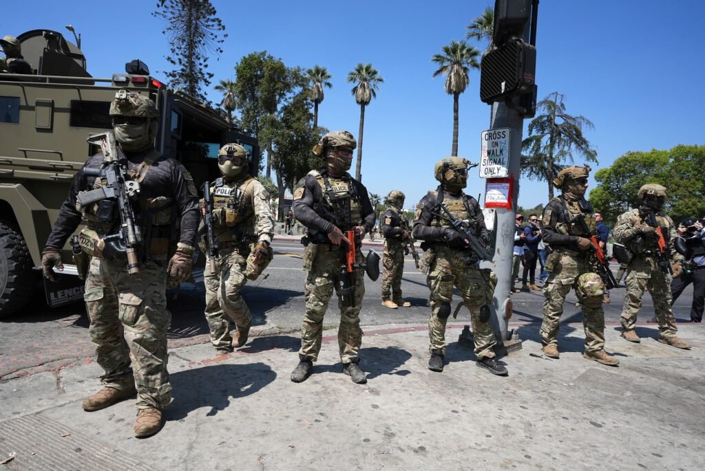 Foiled Bomb Plot California: FBI Action Thwarts New Year’s Eve Attack, Dozens of Lives Saved Law Enforcement Foils Bomb Plot Targeting ICE Agents, Widens Search Operations