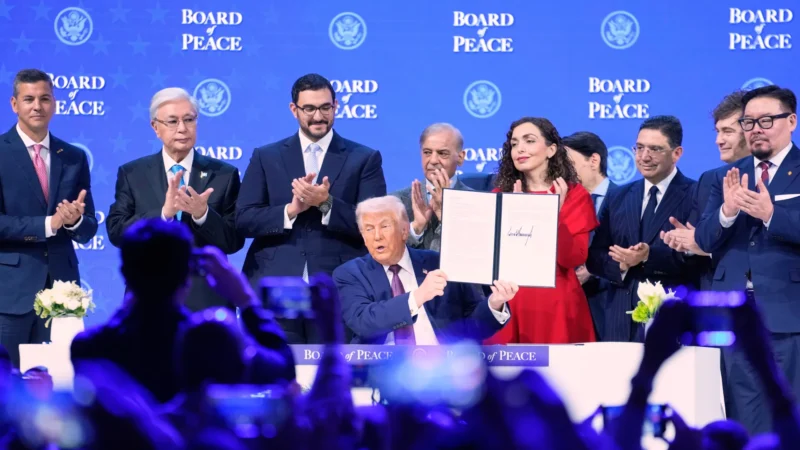 Board of Peace Welcomes Pakistan as PM Shehbaz Sharif Signs Historic Charter at Davos Board of Peace Welcomes Pakistan as PM Shehbaz Sharif Signs Historic Charter at Davos