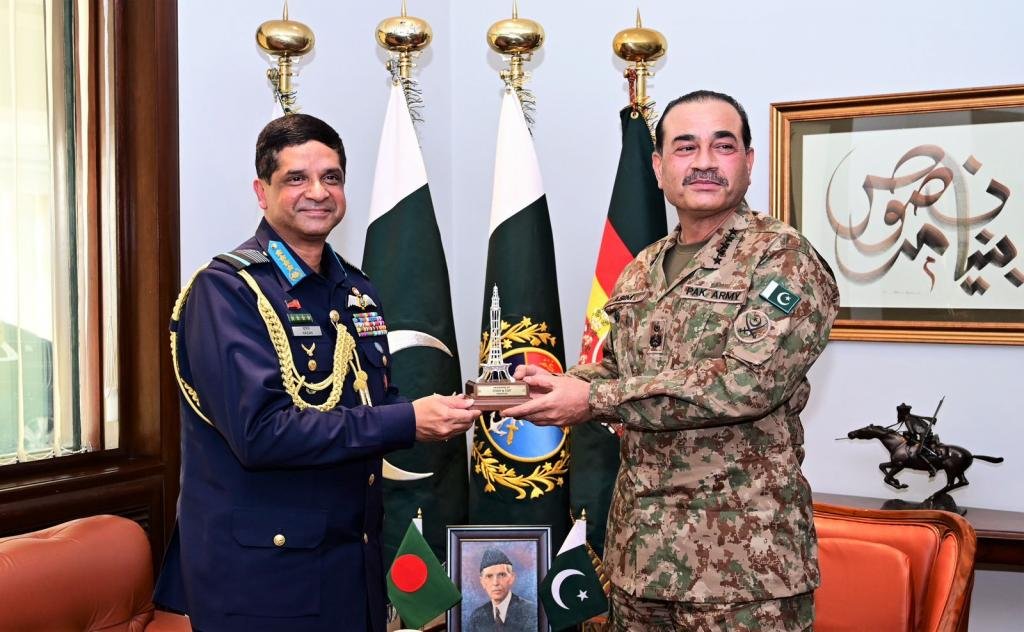 Pakistan and Bangladesh Defense Ties Strengthened During High-Level GHQ Visit Pakistan and Bangladesh Defense Ties Strengthened During High-Level GHQ Visit