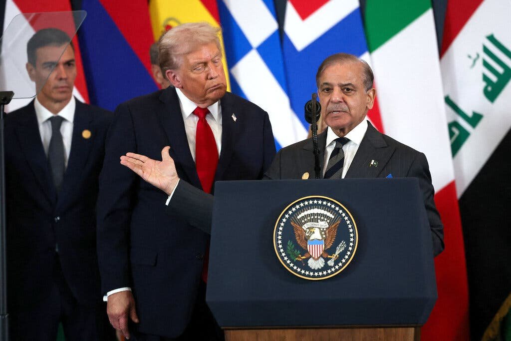Pakistan US-Iran Peace Talks: Islamabad’s Strategic Mediation Redefines Power Dynamics in Gulf Geopolitics Pakistan US-Iran Peace Talks: Islamabad’s Strategic Mediation Redefines Power Dynamics in Gulf Geopolitics