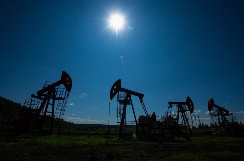 Oil’s War Premium Vanishes Overnight: Why Trump’s Peace Signals Triggered a 7% Price Crash — and What Comes Next