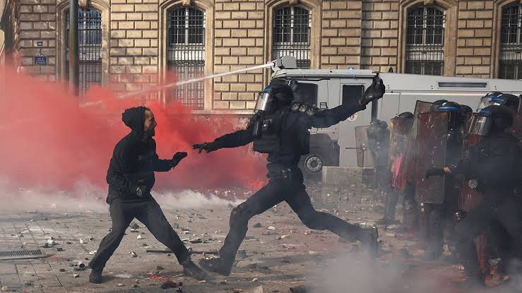 FRANCE PROTEST: Riots Grind Towns to a Halt as Nationwide Protests Escalate France Protest